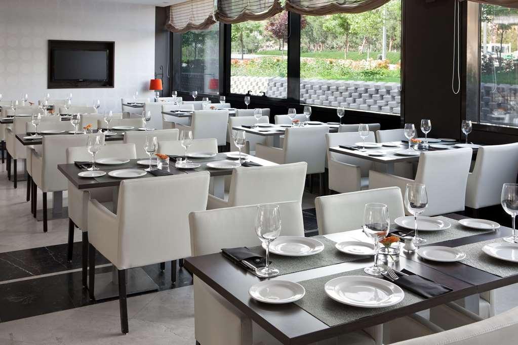 Nh Ribera Del Manzanares Hotel Madri Restaurante foto