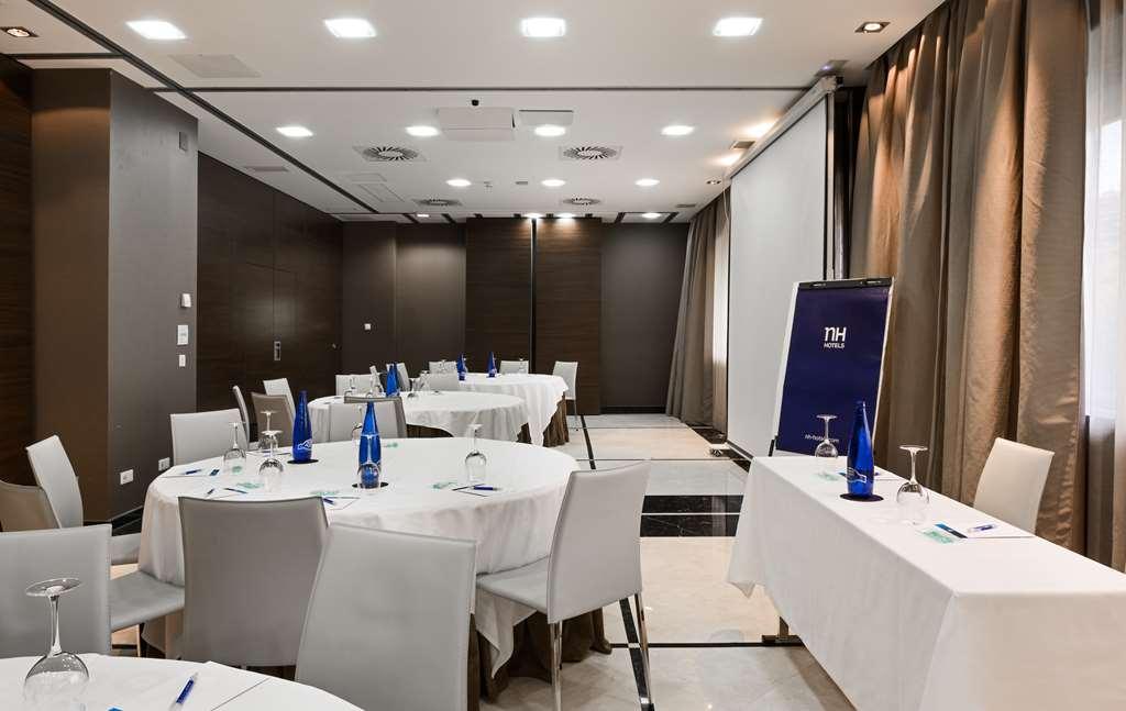 Nh Ribera Del Manzanares Hotel Madri Instalações foto