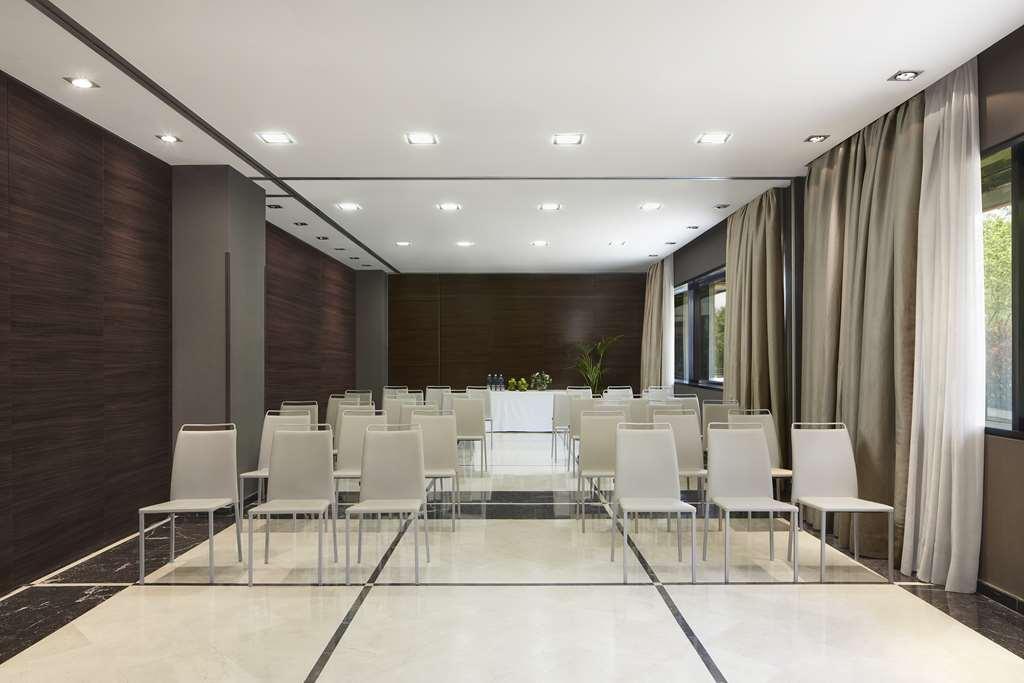Nh Ribera Del Manzanares Hotel Madri Instalações foto